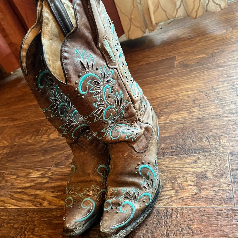 Boots!
